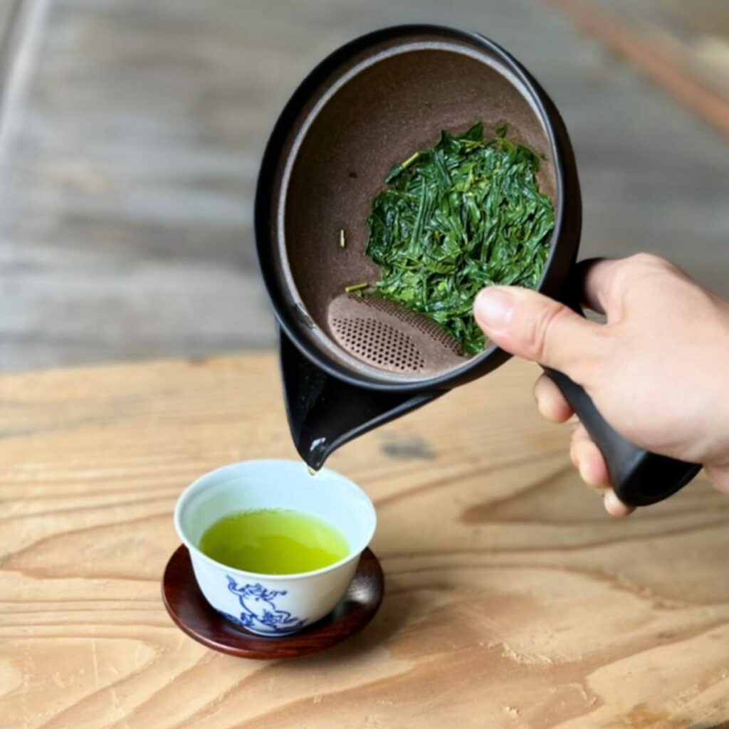 緑茶を急須で入れる【お茶農家やぎや】京都府木津川市加茂町　瓶原（みかのはら）